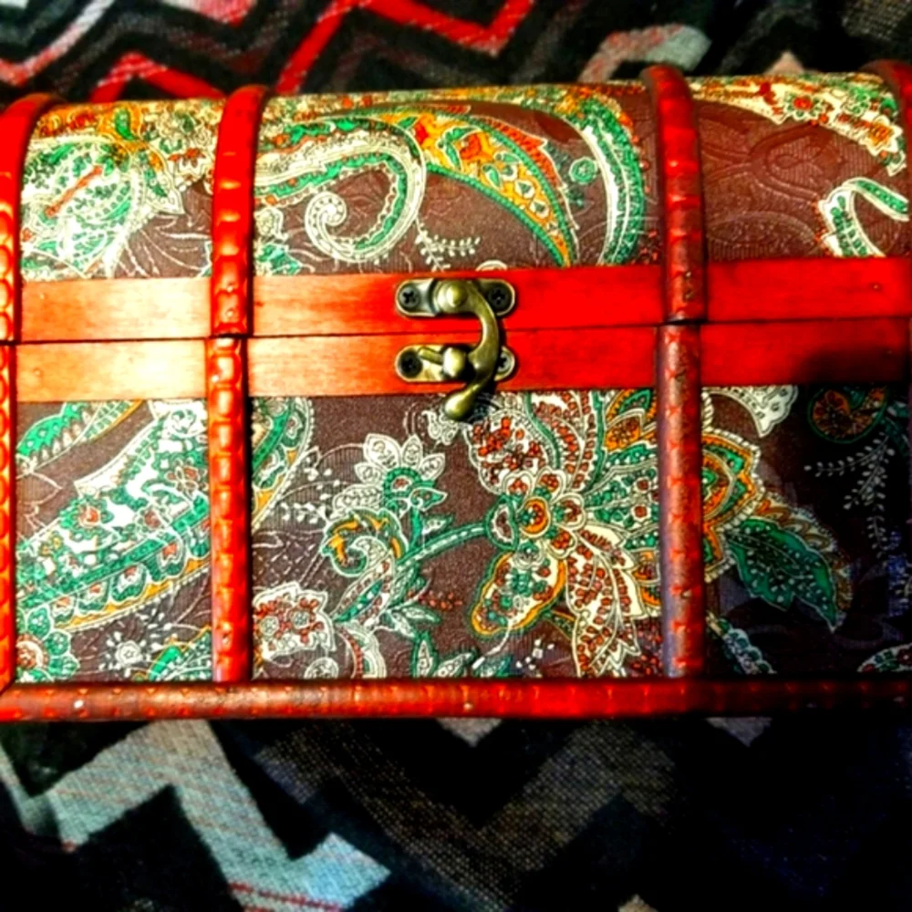 - Decorative Flowery Wooden Jewelry Box large - NWOT